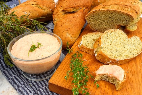 Spelt herb baguette with rosemary & thyme