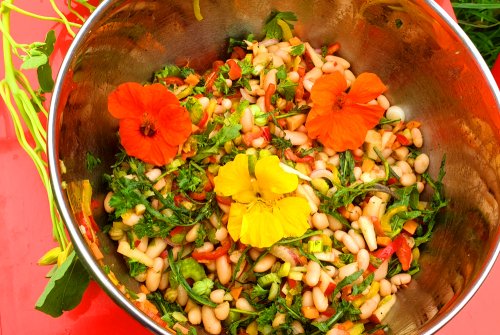 Cannellini bean salad with thyme and capers